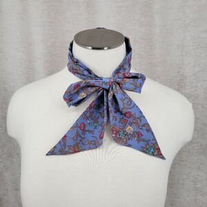 Ginnie Johansen Vintage Silk Blue Floral Neck Scarf Twilly